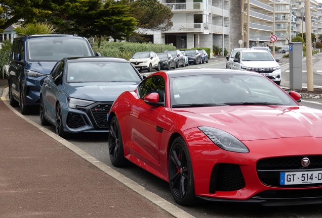 Jaguar F-TYPE SVR Coupé