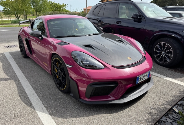 Porsche 718 Cayman GT4 RS Weissach Package