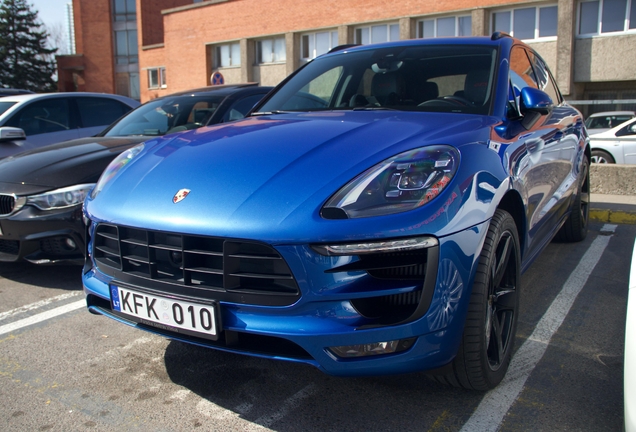 Porsche 95B Macan GTS