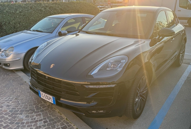 Porsche 95B Macan GTS