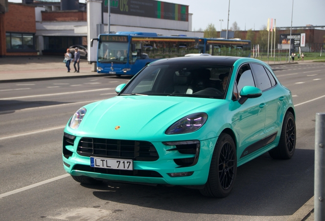 Porsche 95B Macan GTS