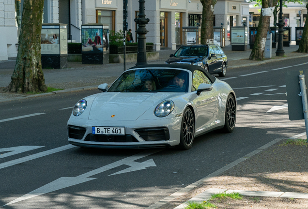 Porsche 992 Carrera 4 GTS Cabriolet