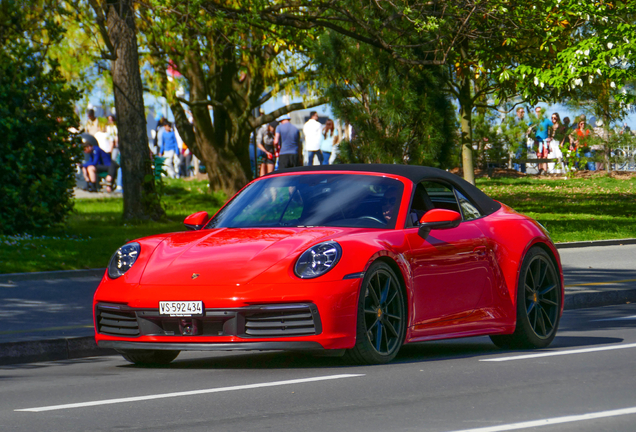 Porsche 992 Carrera 4S Cabriolet