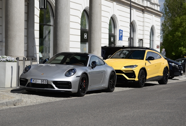 Porsche 992 Carrera GTS