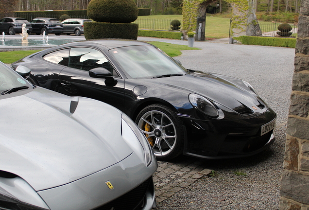 Porsche 992 GT3 Touring