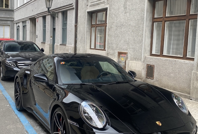 Porsche 992 Turbo