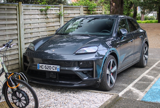 Porsche Macan EV Turbo