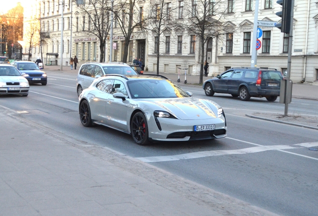 Porsche Taycan GTS Sport Turismo