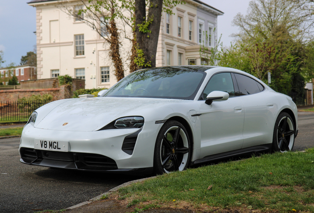 Porsche Taycan Turbo