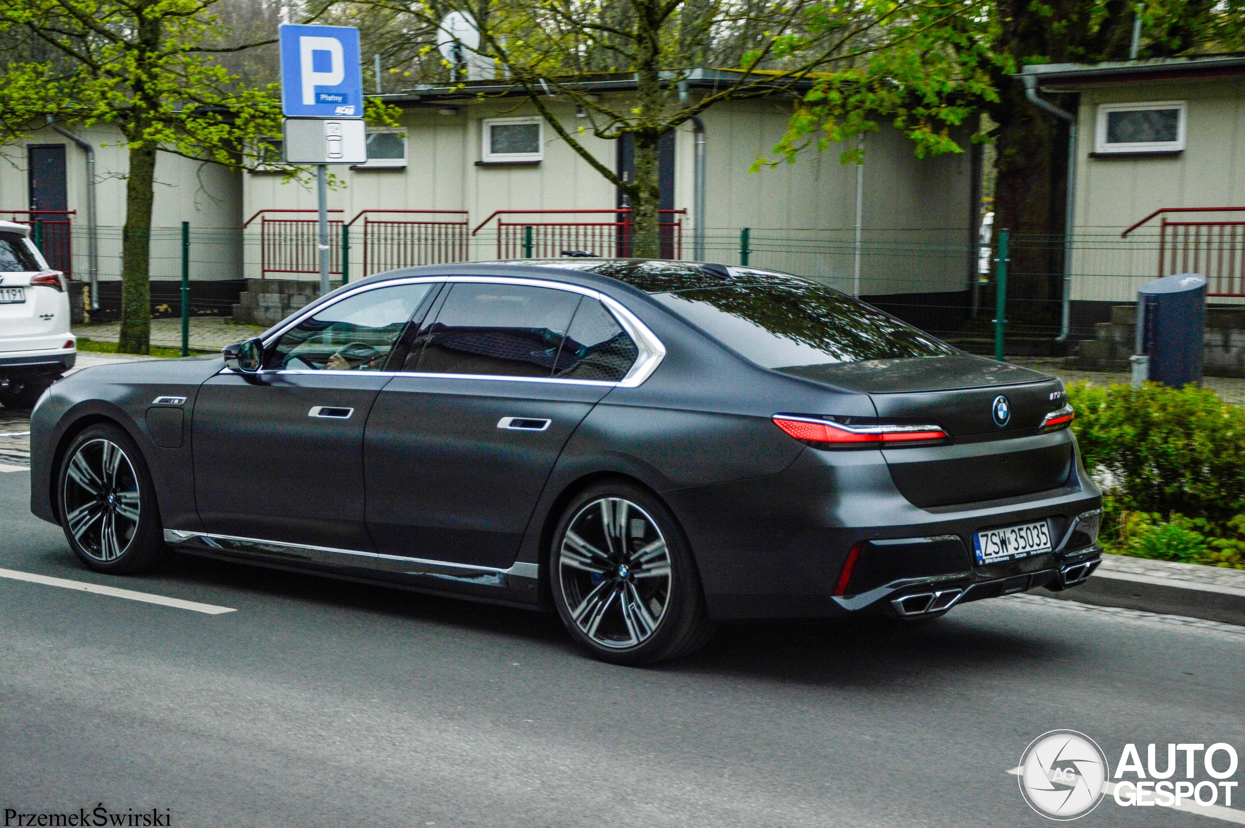 BMW M760e xDrive