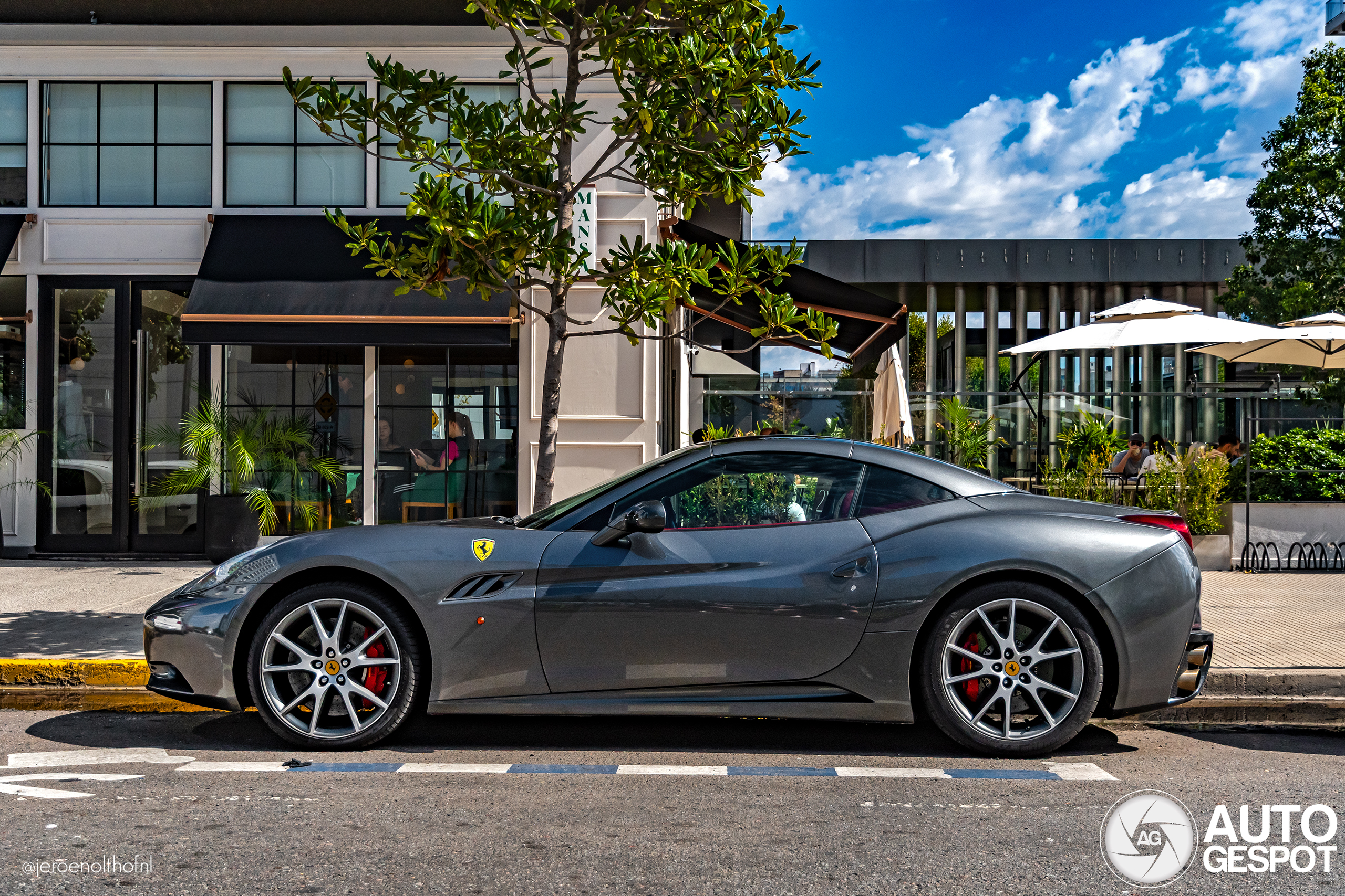 Ferrari California