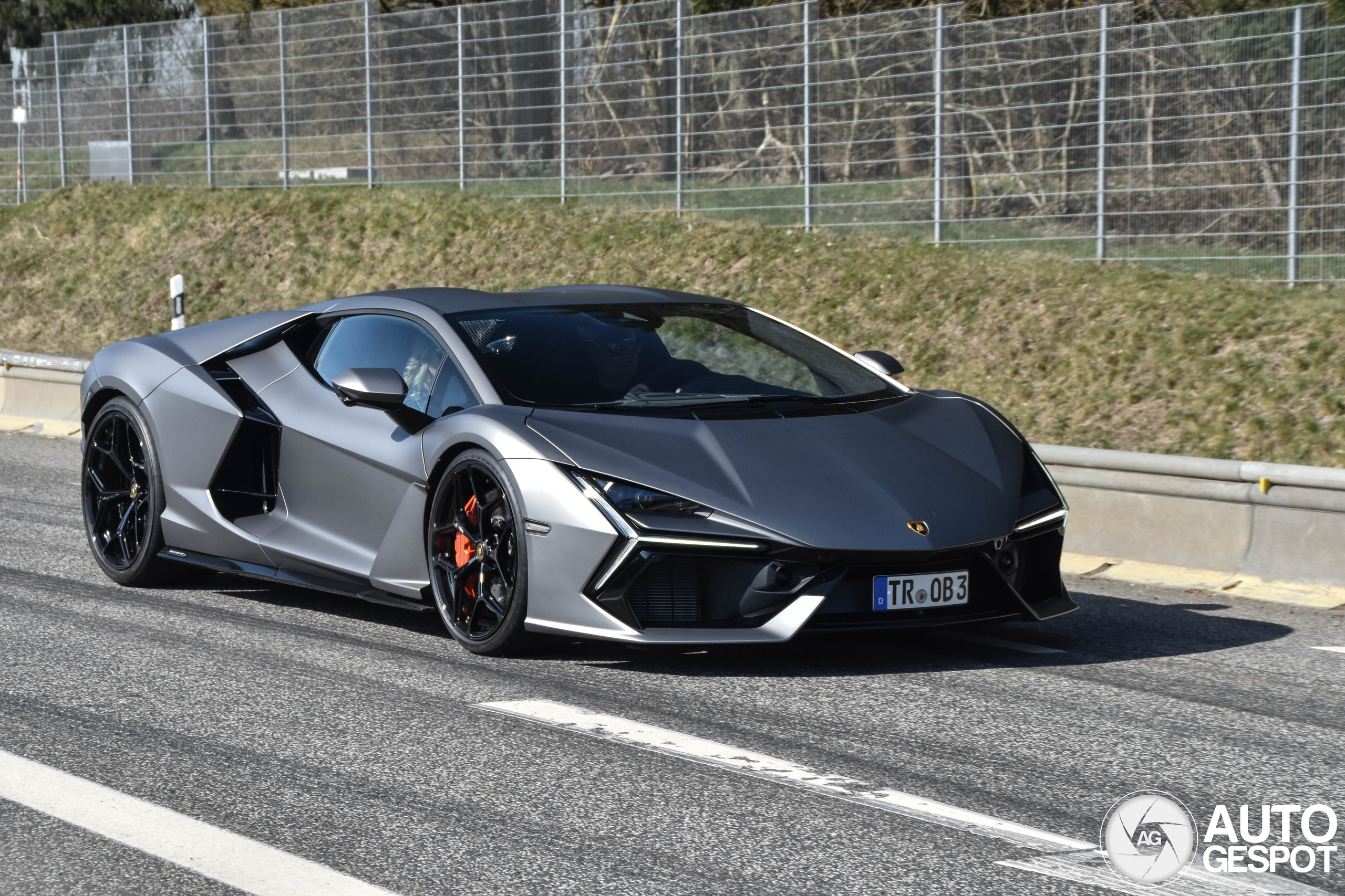 Lamborghini Revuelto