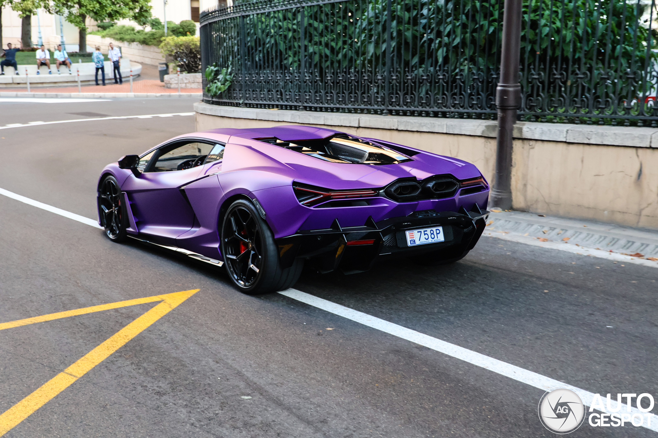 Lamborghini Revuelto