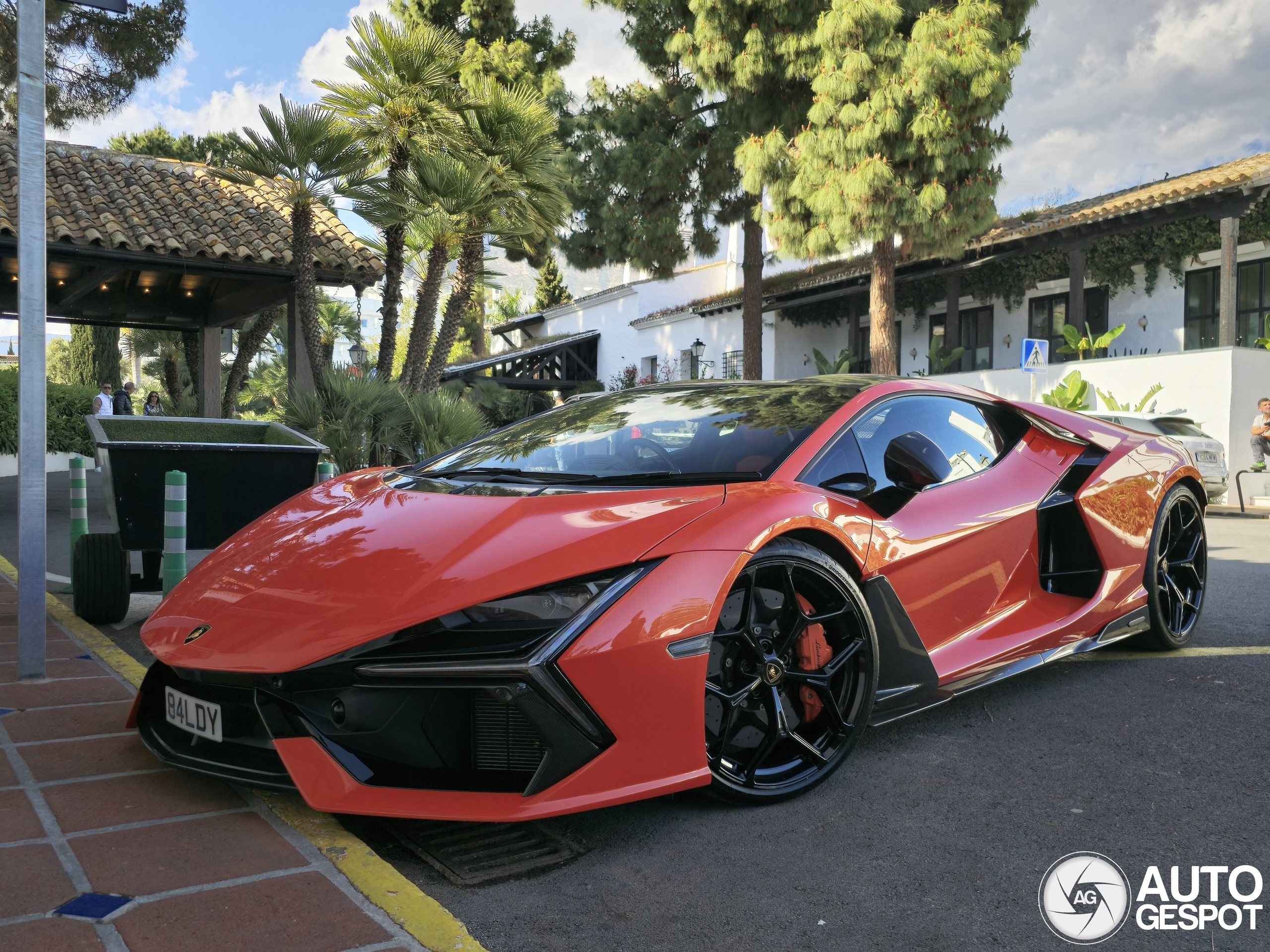 Lamborghini Revuelto