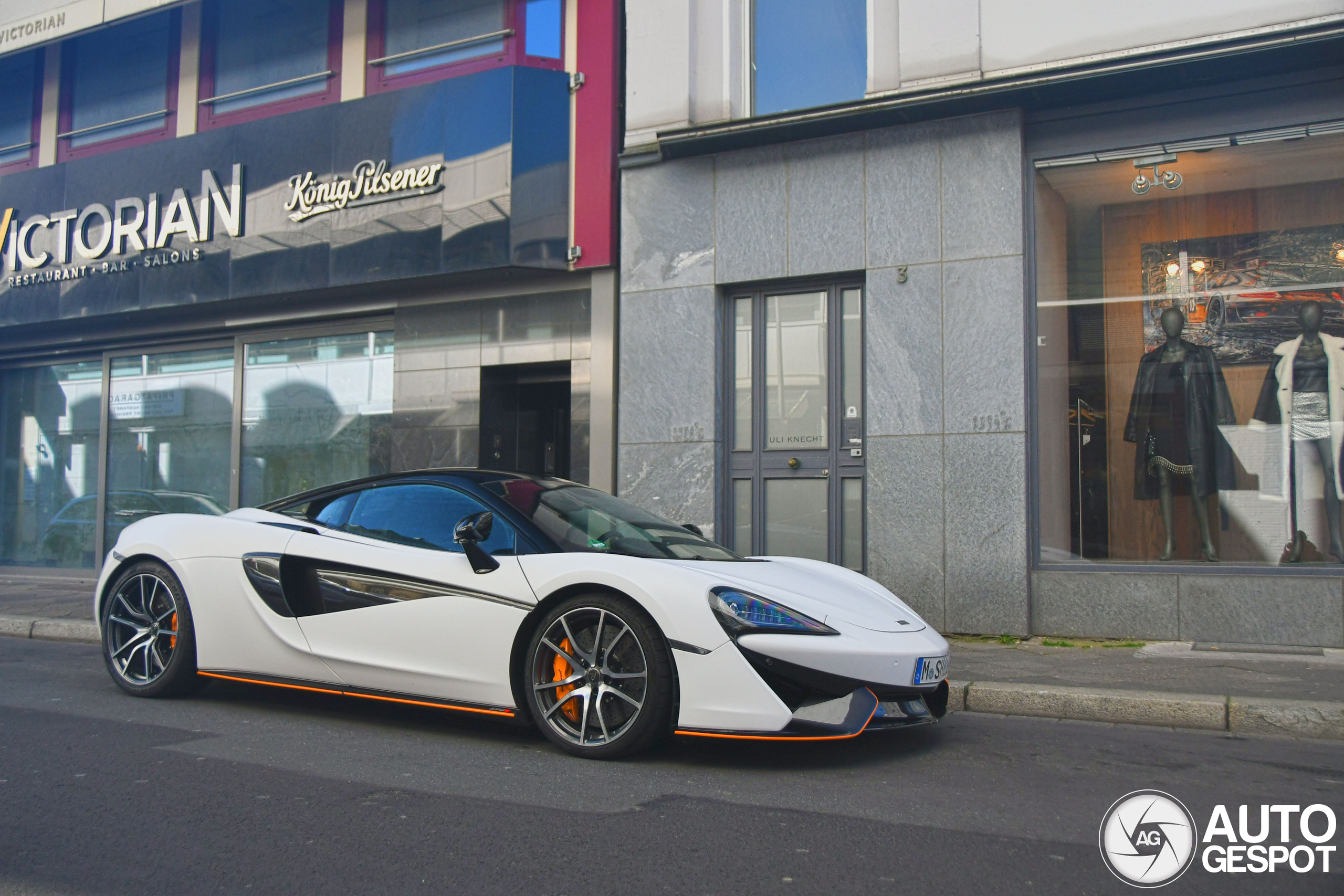 McLaren 570S