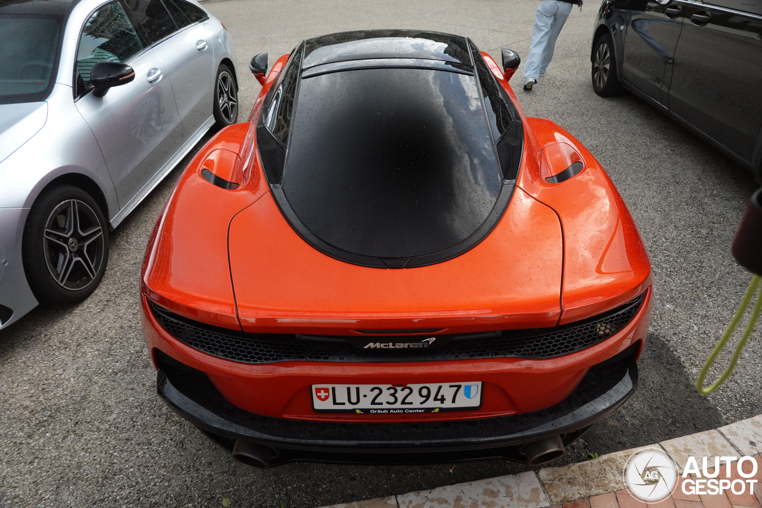McLaren GT