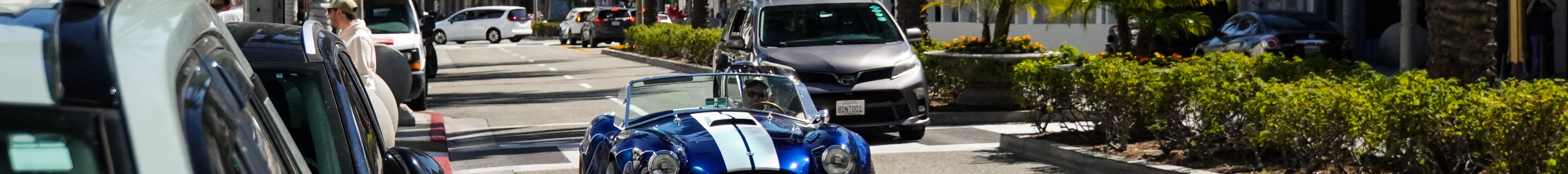 AC Cobra 427