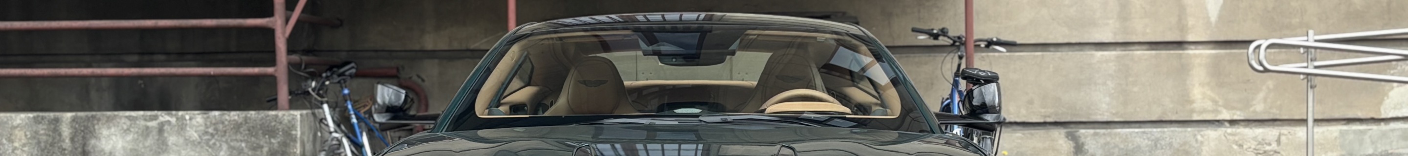 Aston Martin Vanquish 2025