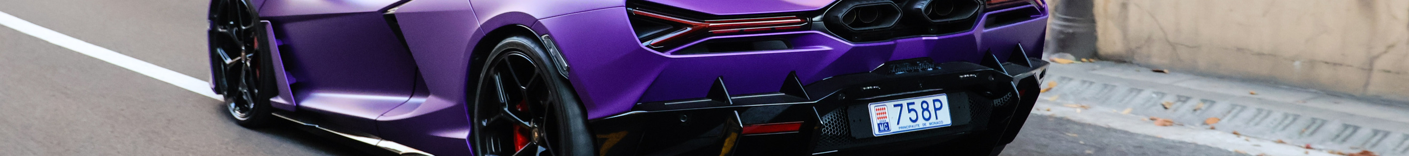 Lamborghini Revuelto