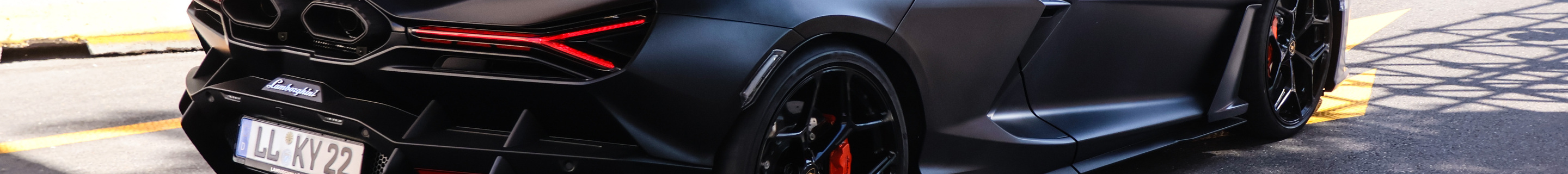 Lamborghini Revuelto