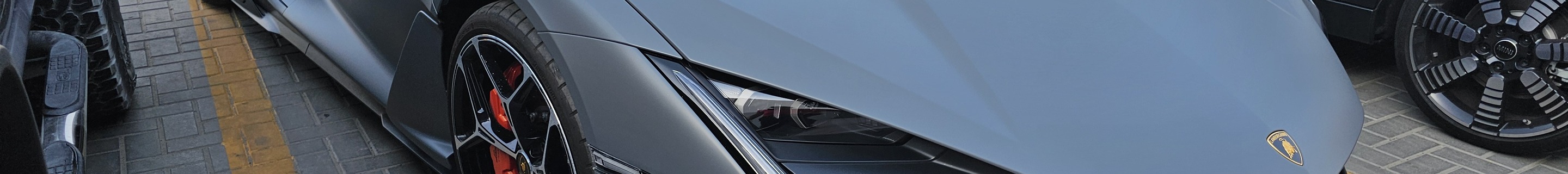 Lamborghini Revuelto