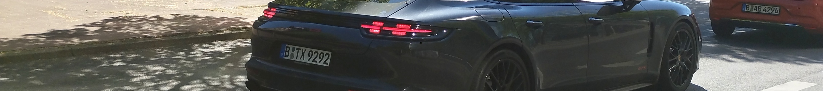 Porsche 971 Panamera GTS MkI