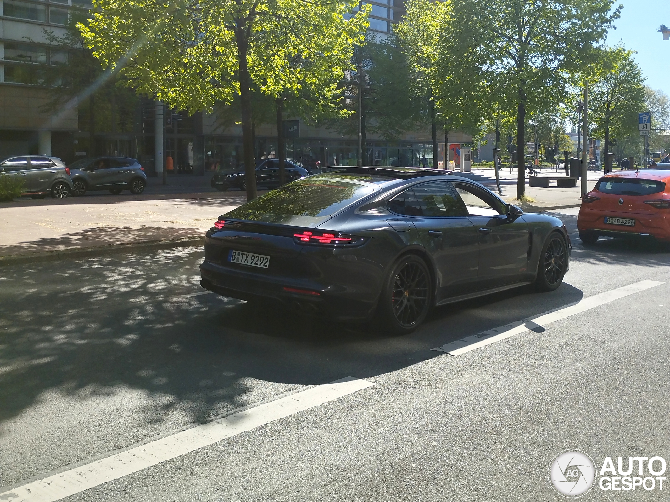 Porsche 971 Panamera GTS MkI