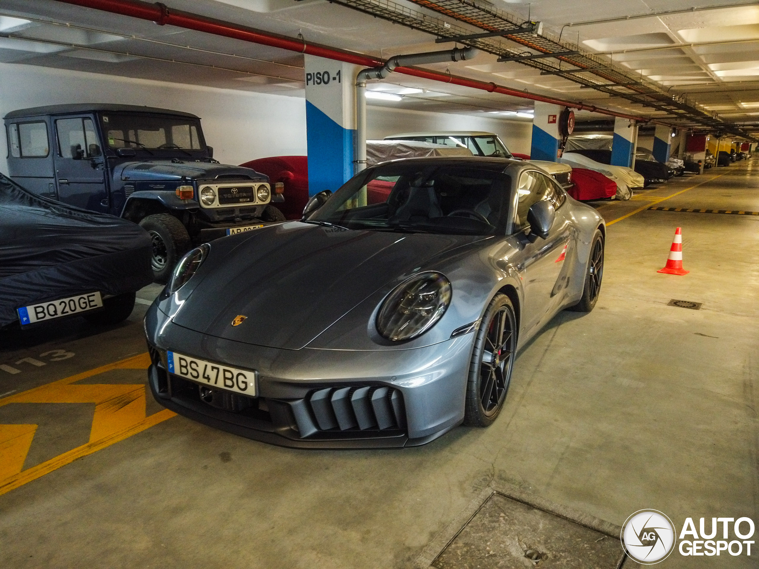 Porsche 992 Carrera 4 GTS MkII