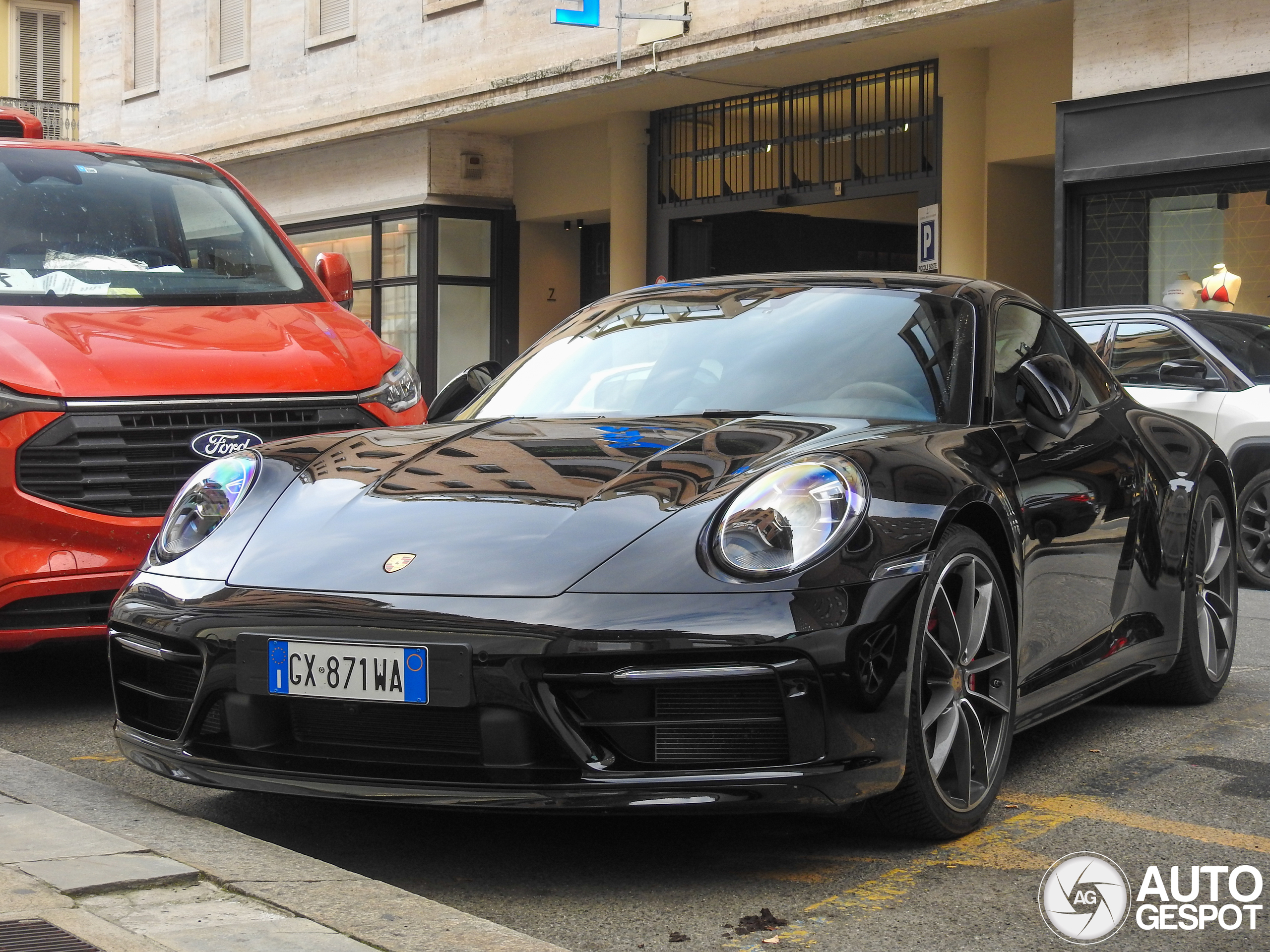 Porsche 992 Carrera 4S