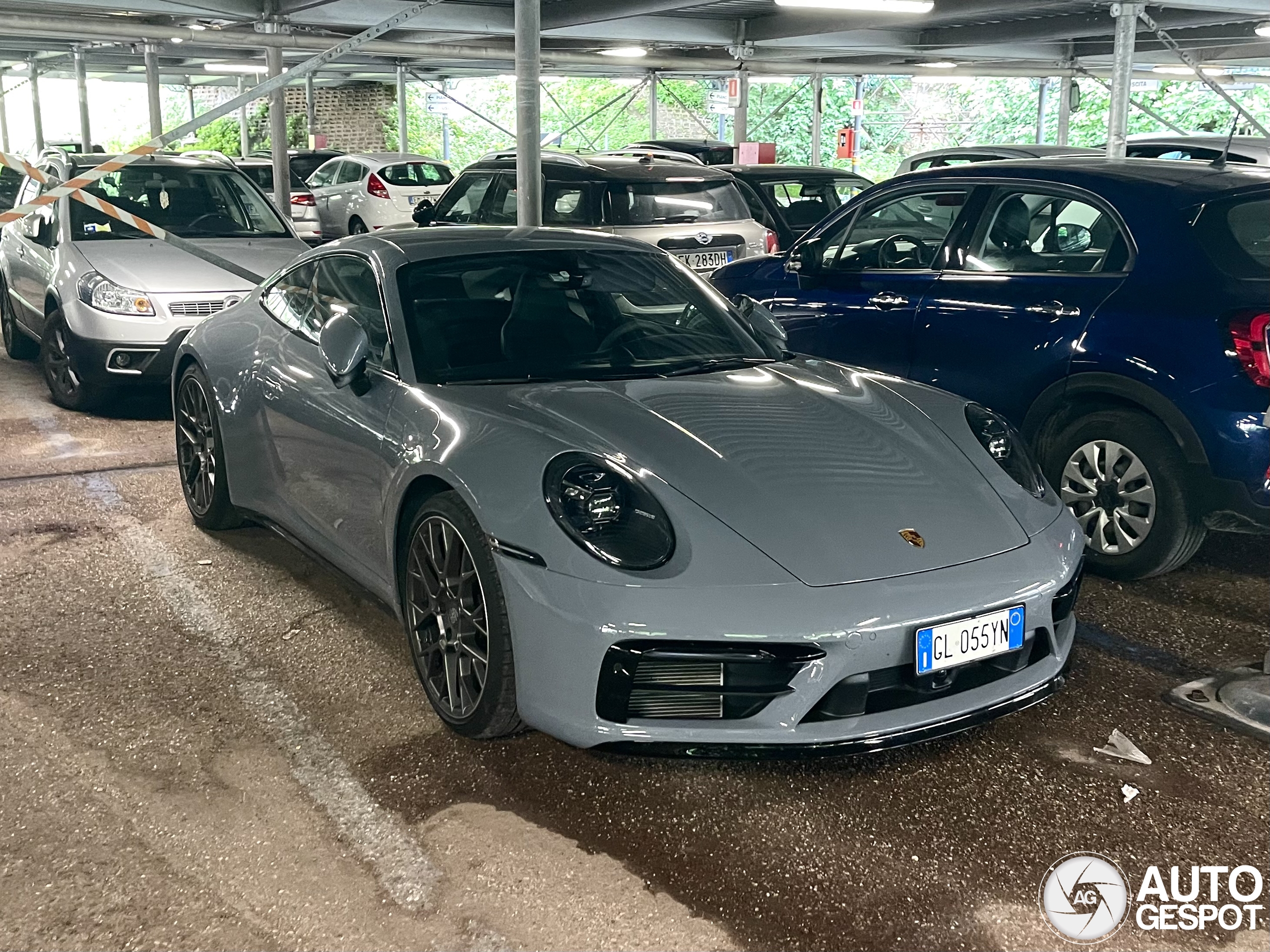 Porsche 992 Carrera 4S