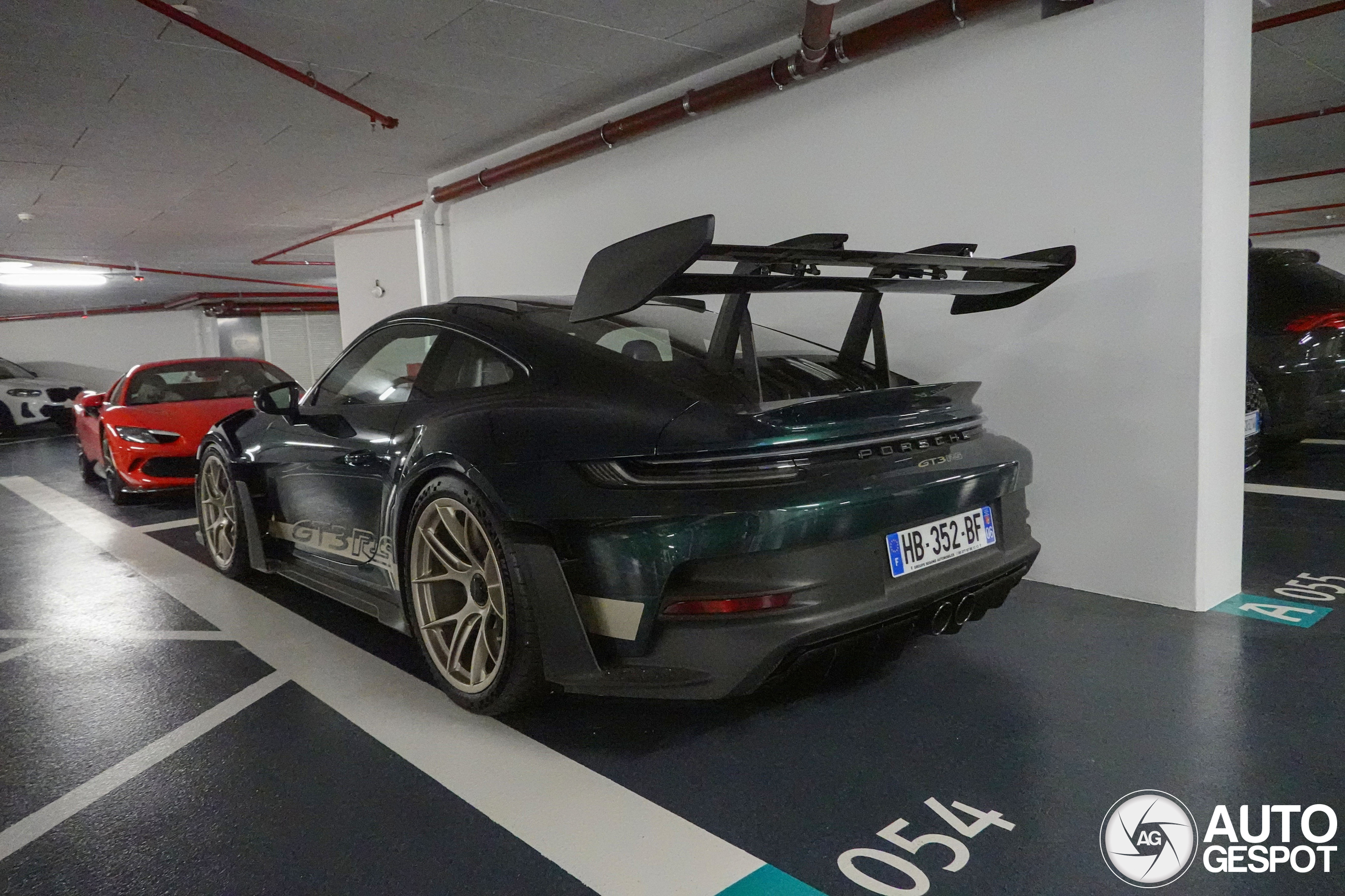 Porsche 992 GT3 RS Weissach Package