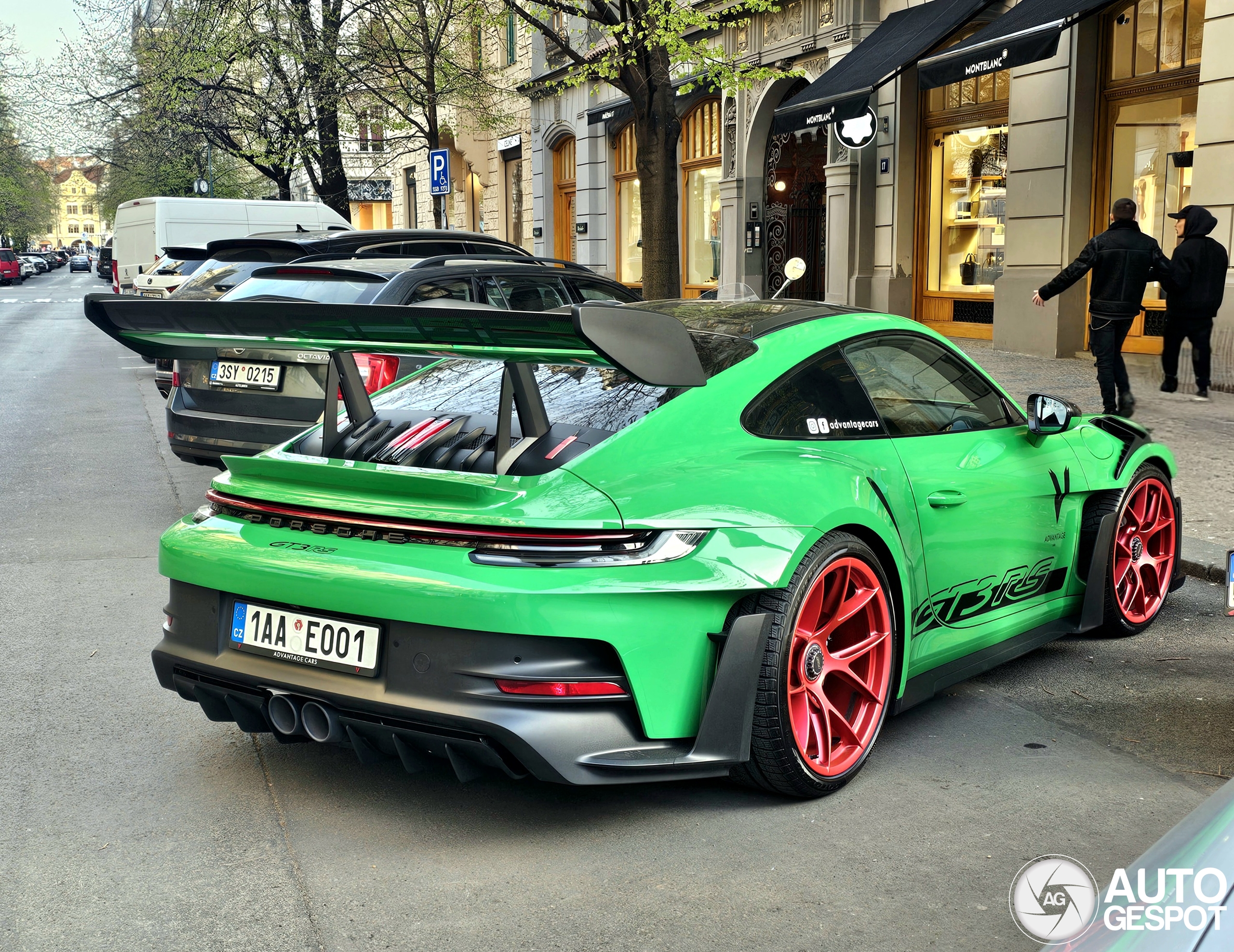 Porsche 992 GT3 RS Weissach Package
