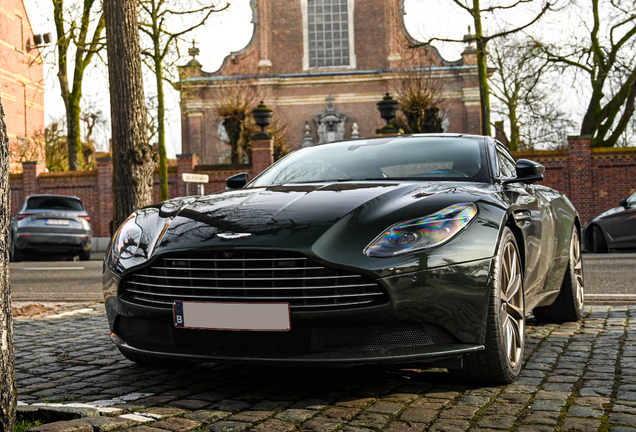 Aston Martin DB11 V8