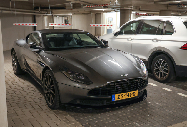 Aston Martin DB11 V8
