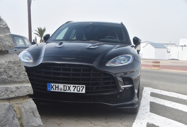 Aston Martin DBX707