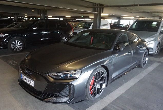 Audi RS E-Tron GT 2025