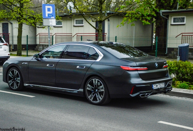 BMW M760e xDrive