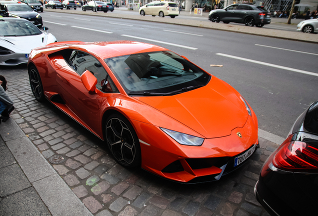 Lamborghini Huracán LP640-4 EVO