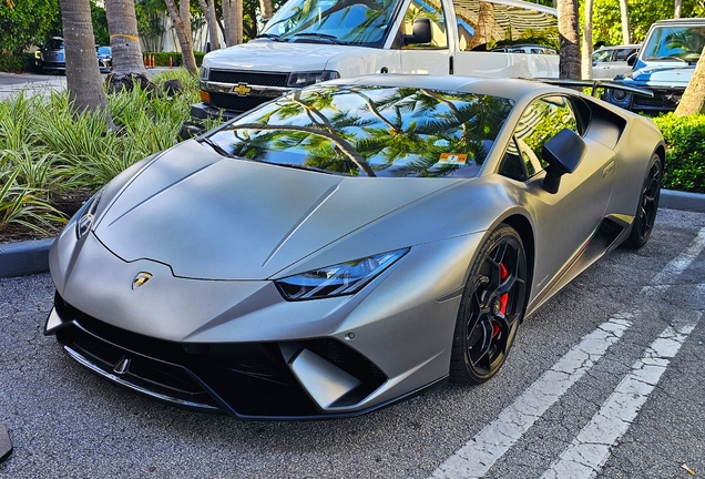 Lamborghini Huracán LP640-4 Performante