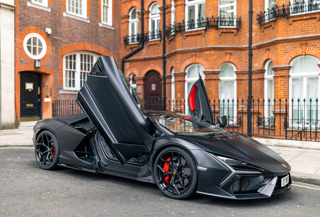 Lamborghini Revuelto