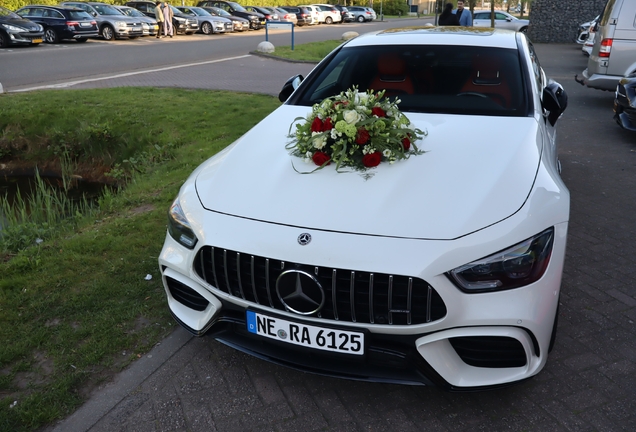 Mercedes-AMG GT 63 S X290