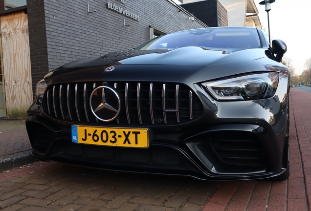 Mercedes-AMG GT 63 S X290
