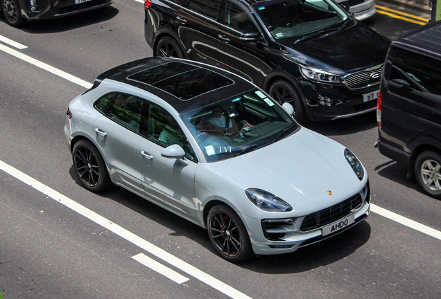 Porsche 95B Macan GTS