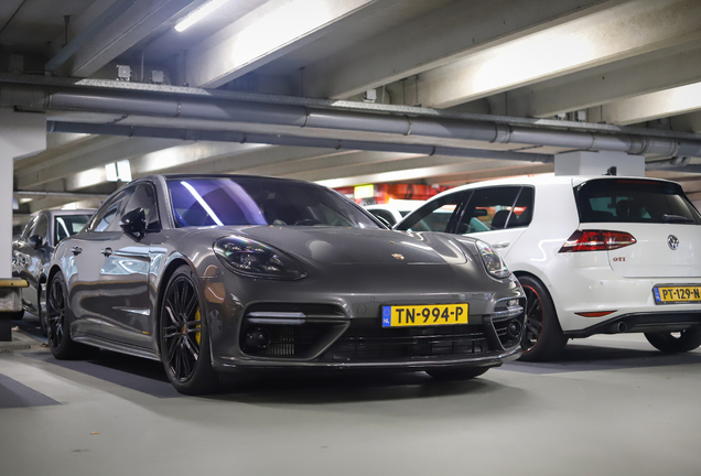 Porsche 971 Panamera Turbo S E-Hybrid