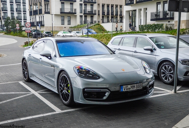 Porsche 971 Panamera Turbo S E-Hybrid