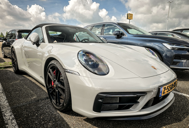 Porsche 992 Carrera 4 GTS Cabriolet