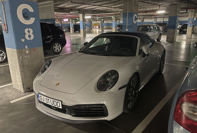 Porsche 992 Carrera 4S Cabriolet