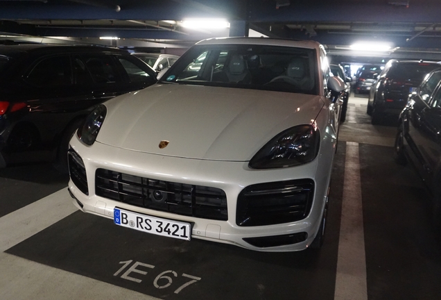 Porsche 9YA Cayenne GTS