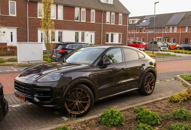 Porsche Cayenne Coupé Turbo E-Hybrid
