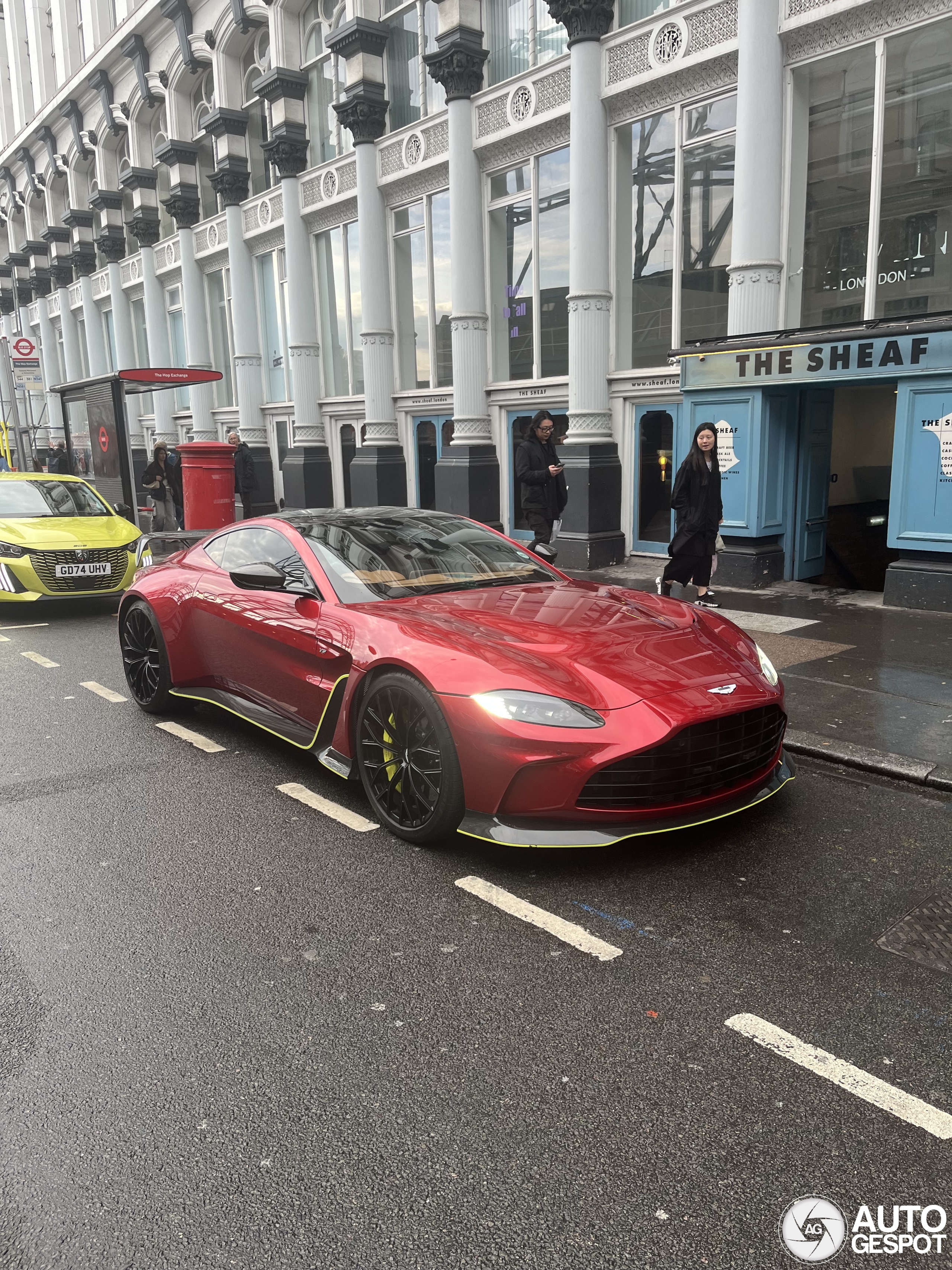 Aston Martin V12 Vantage 2023